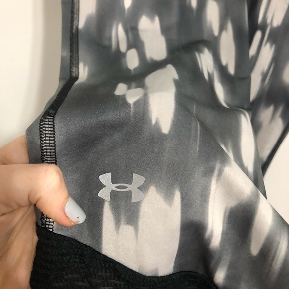Tie dye under Armour crops - Picture 8 of 13